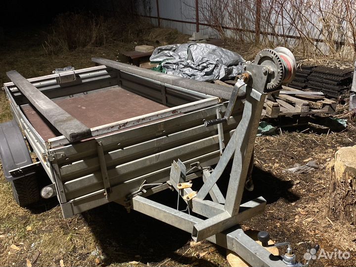 Кронштейн на дышло прицепа, ложемент,килевой ролик