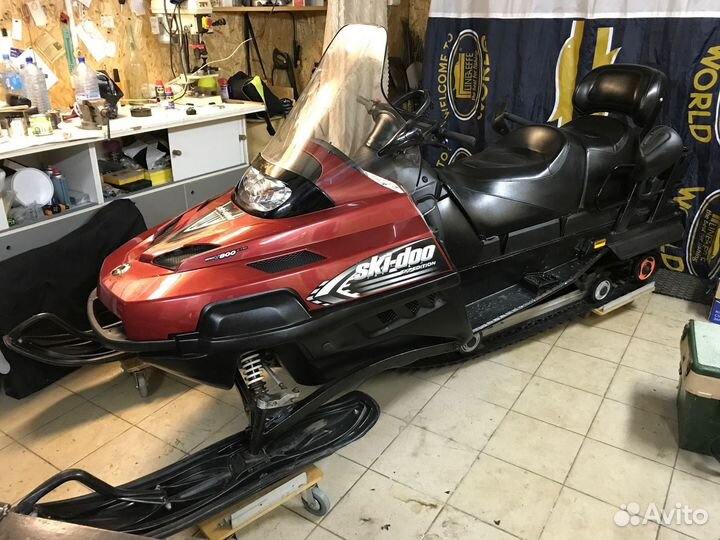 BRP Ski-Doo Expedition TUV V-800