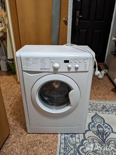 Стиральная машина indesit