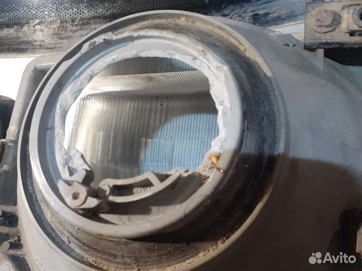 Фара Nissan Terrano