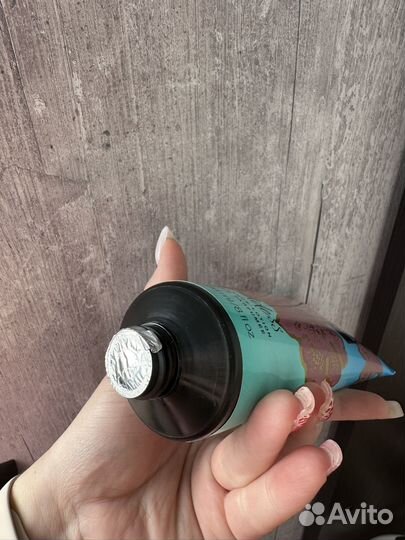 Парфюмированный крем для тела VS