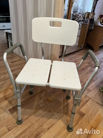 Стул для ванны и душа
