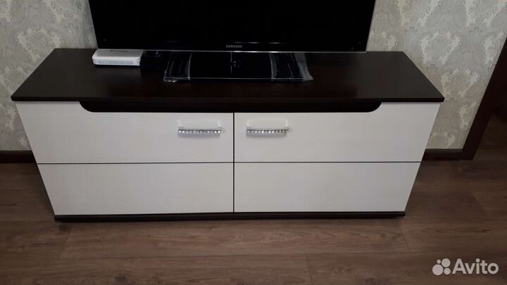 Тумба под телевизор новая