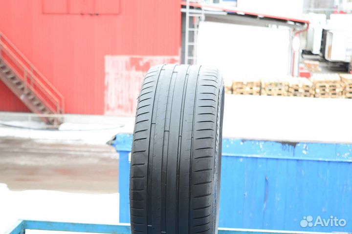 Michelin Pilot Sport 4 255/40 R19 100Y