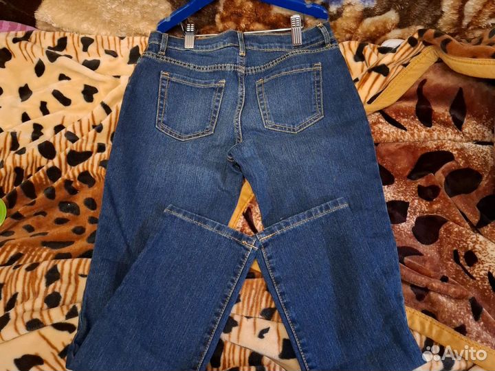 Джинсы новые на 12 лет на девочку
