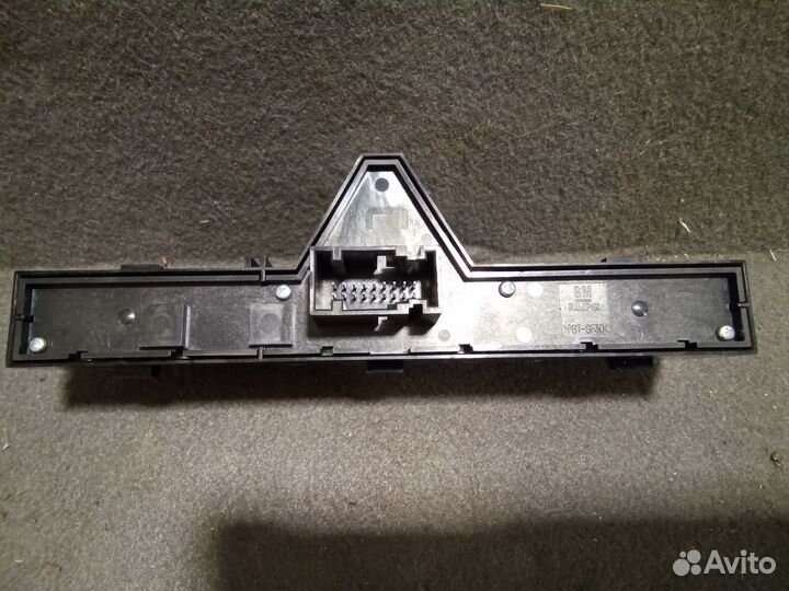 Кнопка аварийки Opel Corsa D