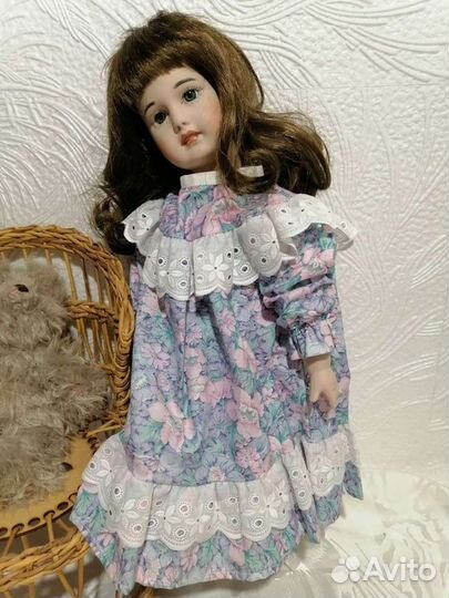 Кукла антикварная фарфоровая