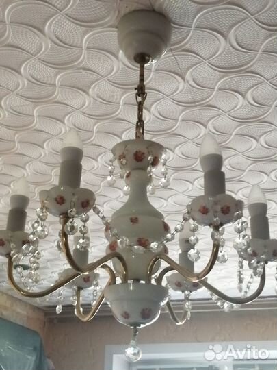 Продам люстру
