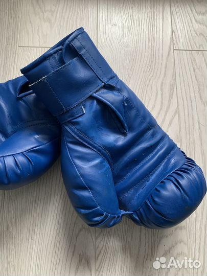 Боксерские перчатки