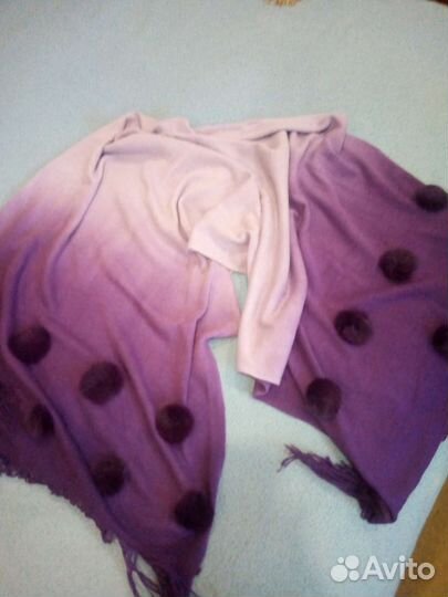 Шарф -палантин с шариками из норки