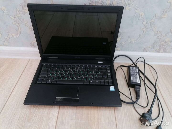 Ноутбук asus