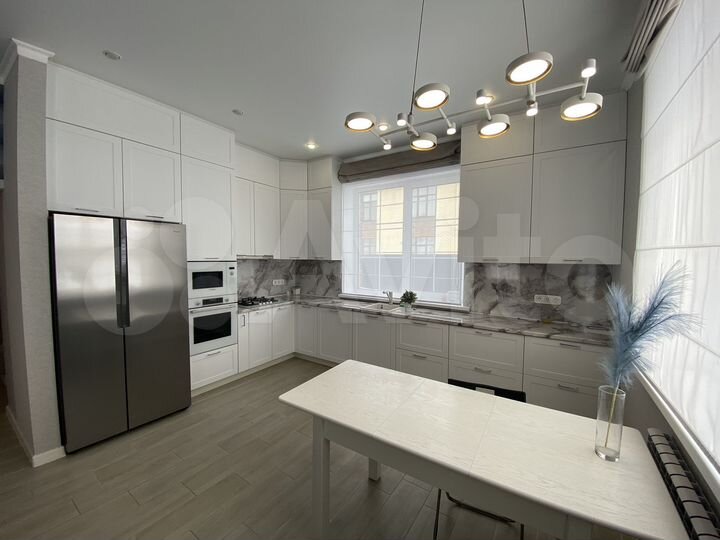 Коттедж 216 м² на участке 7,5 сот.