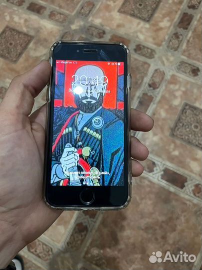 Телефон iPhone 6