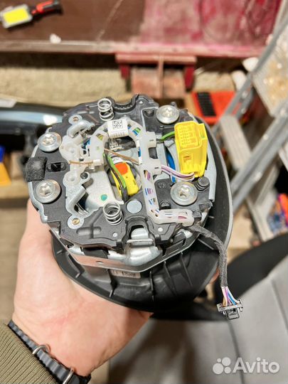 Руль в сборе volkswagen Touareg 3, cr7