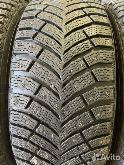 Michelin X-Ice North 4 215/55 R17 98T