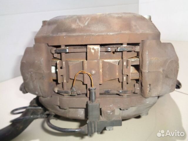 Суппорт mercedes-benz W211 перед право