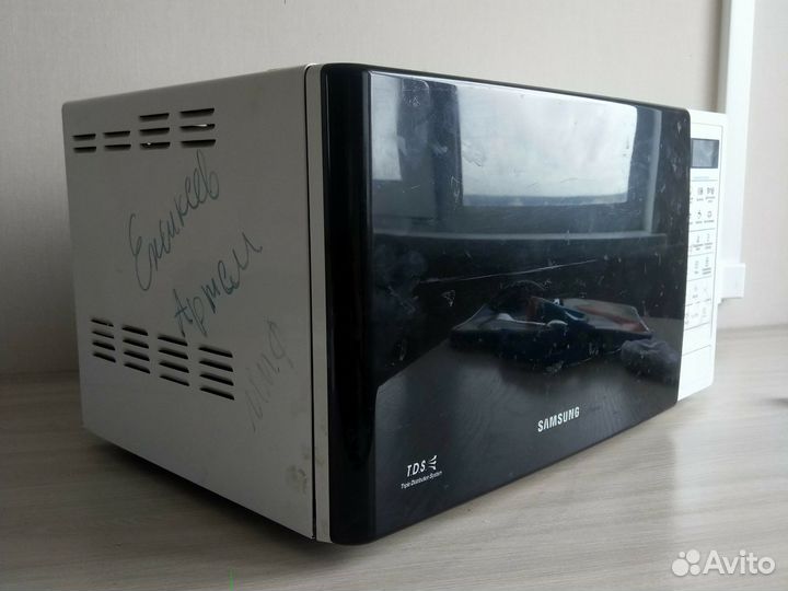 Микроволновая печь Samsung ME83krqw