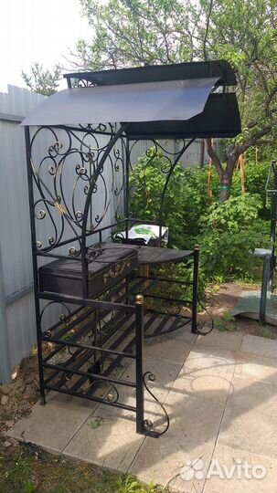 Кованый мангал c крышей 