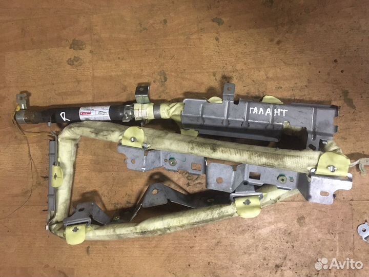 Шторка безопасности правая Mitsubishi Galant