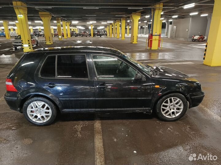 Volkswagen Golf 1.6 МТ, 2001, 195 951 км