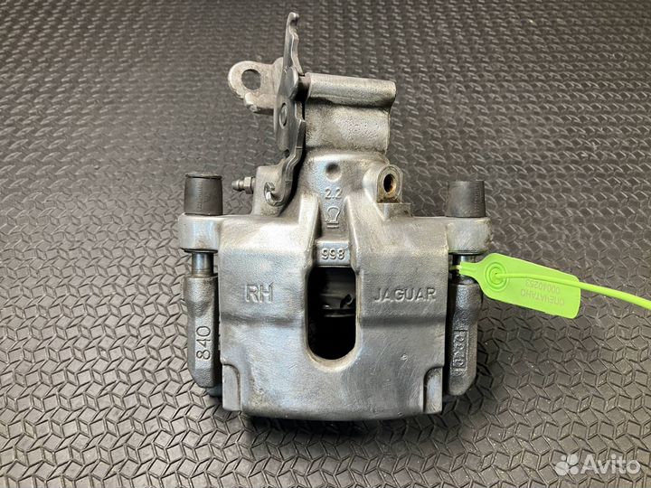Суппорт тормозной задний правый Jaguar XJ X351