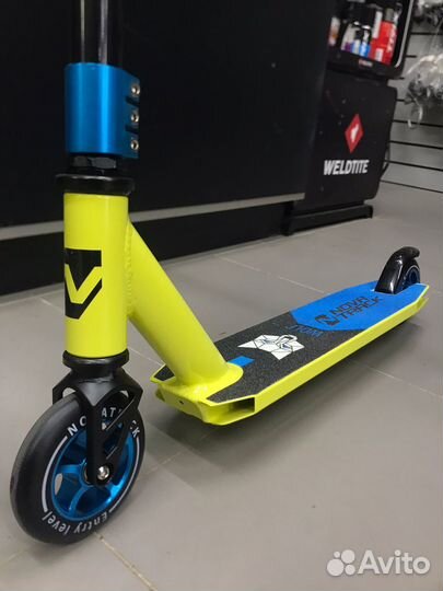 Трюковой самокат стрит