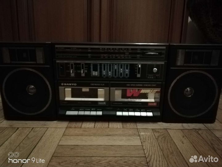 Музыкальный центр