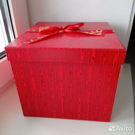 Коробка подарочная