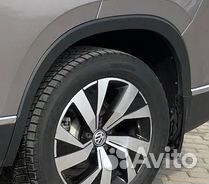 Накладка левого заднего крыла Volkswagen Tayron