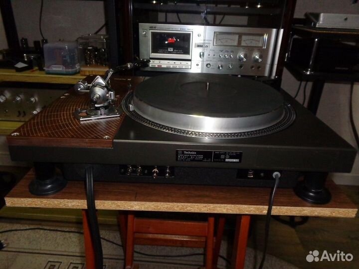 Проигрыватель винила Technics SL - 1100