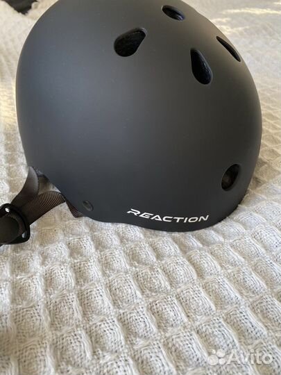 Шлем защитный детский новый