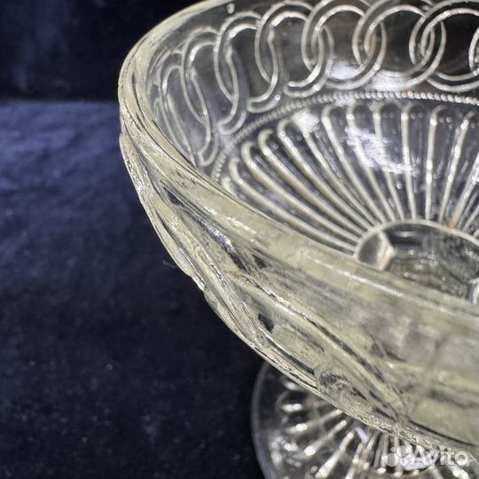 Ваза на ножке старинная стекло редкость креманка