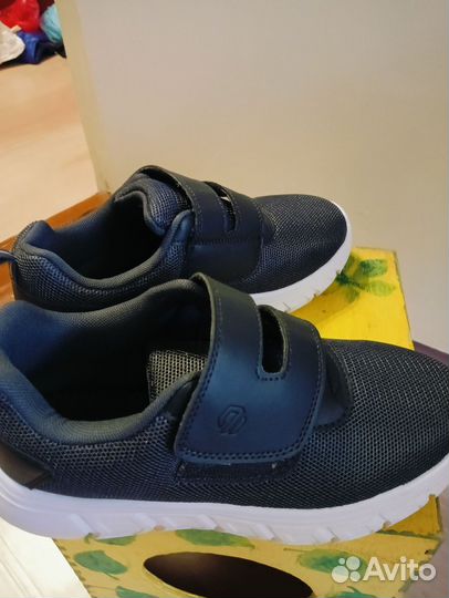 Кроссовки детские новые 37размер