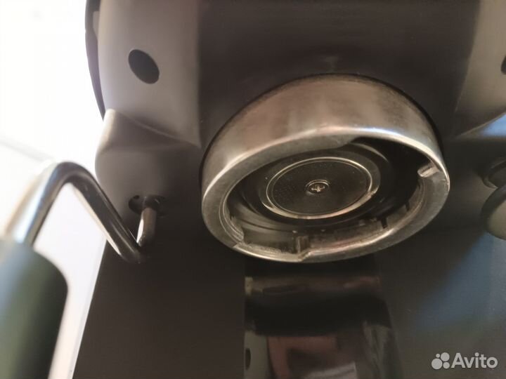 Новая рожковая кофеварка DeLonghi EC190