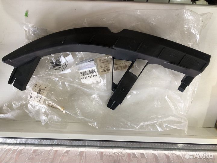 Кронштейн крепления фары Renault 82 00 183 741