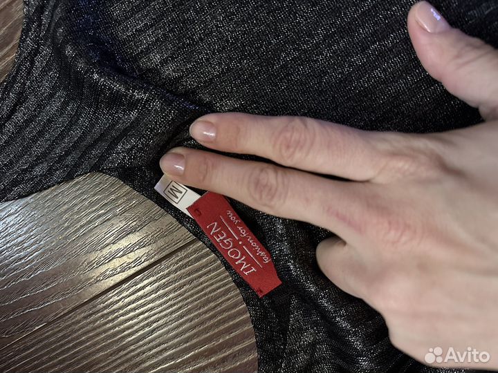 Платья миди металлик и мини бежевого цвета