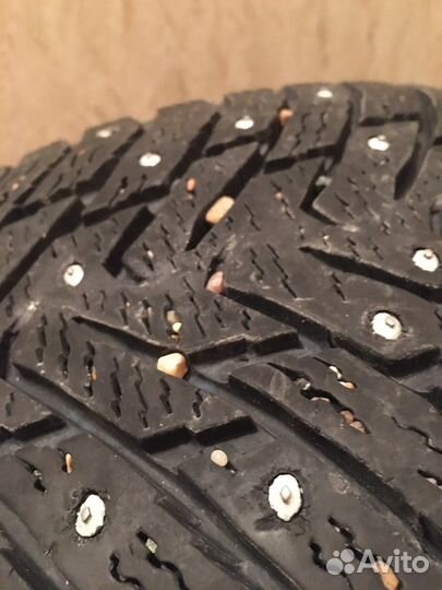 Nokian Tyres Hakkapeliitta 8 215/50 R17