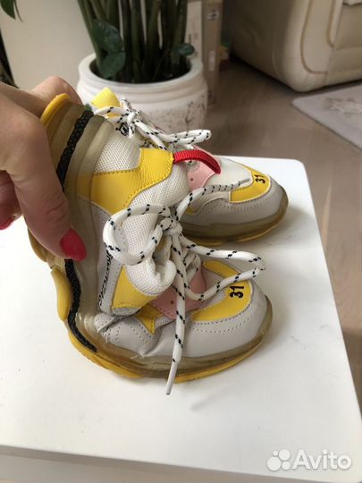 Кросовки для девочки Balenciaga