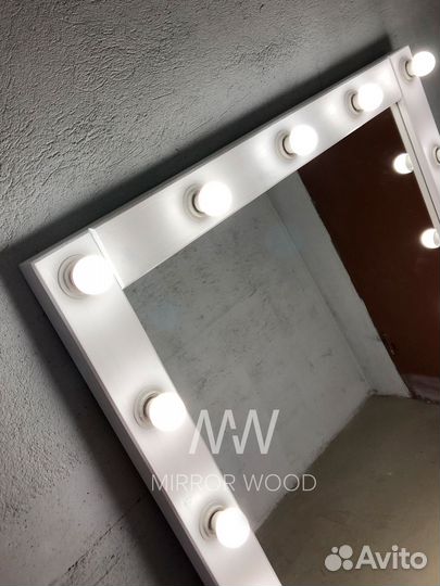 Зеркало с подсветкой большое