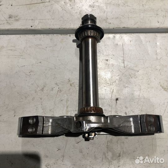 Нижняя траверса для Suzuki VZ1600 Marauder