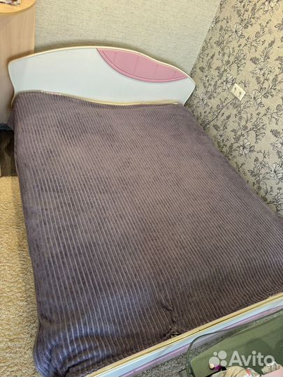 Кровать с матрацем 160/ 200