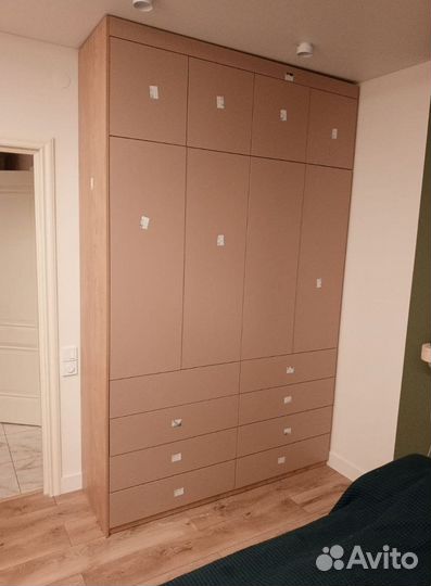 Шкаф распашной на заказ