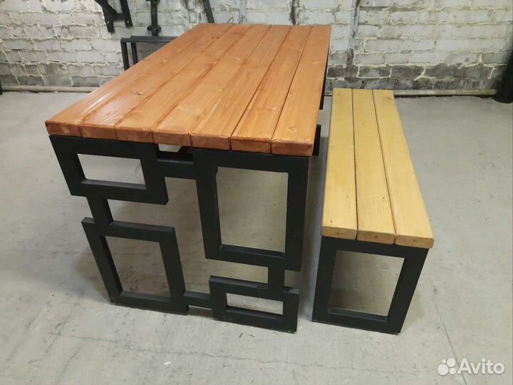 Стол садовый