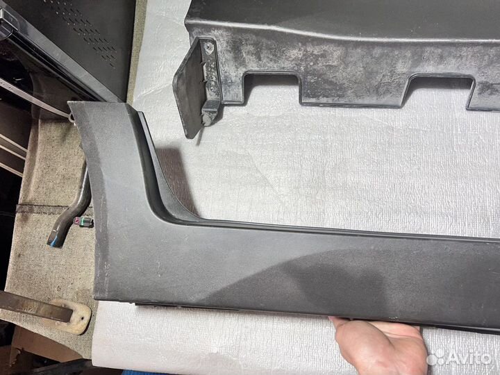 Накладка порога передняя правая Hyundai Creta 1