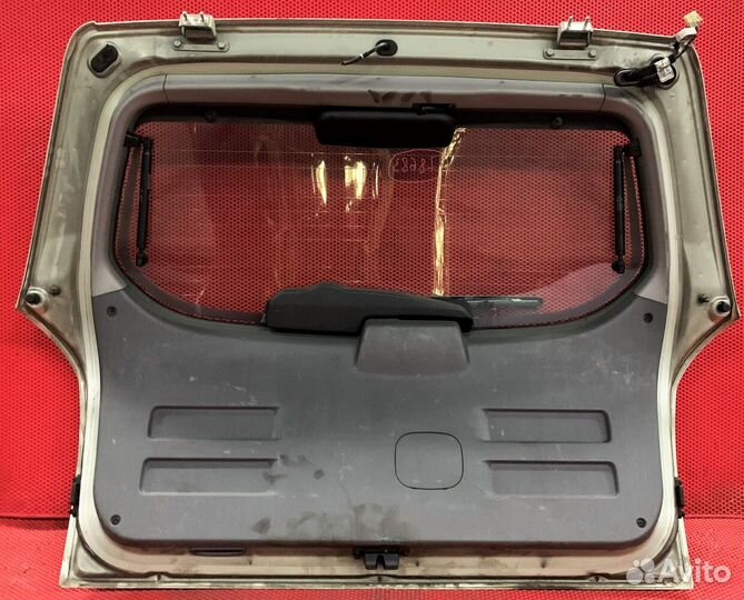 Крышка багажника Hyundai Tucson JM D4EA 737002E010