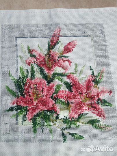 Вышивка «Символы: нежность»