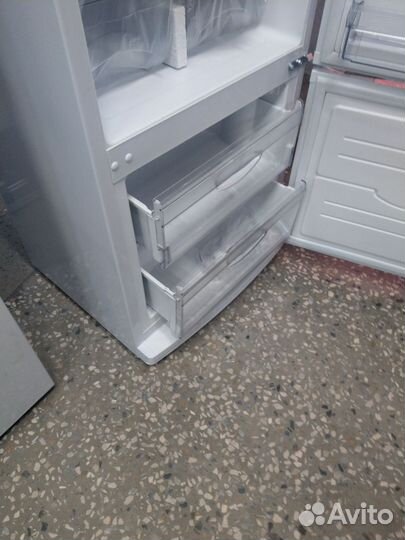 Холодильник новый