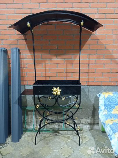 Мангал с крышей