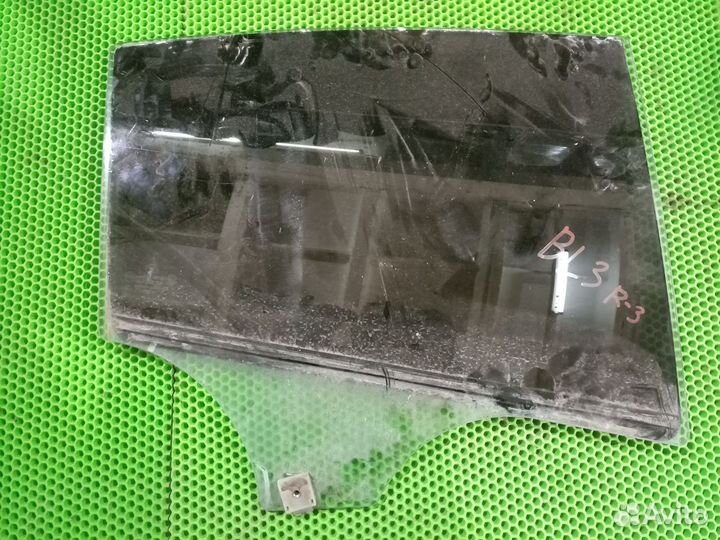 Стекло заднее правое Мазда 3 Mazda 3 BK BL