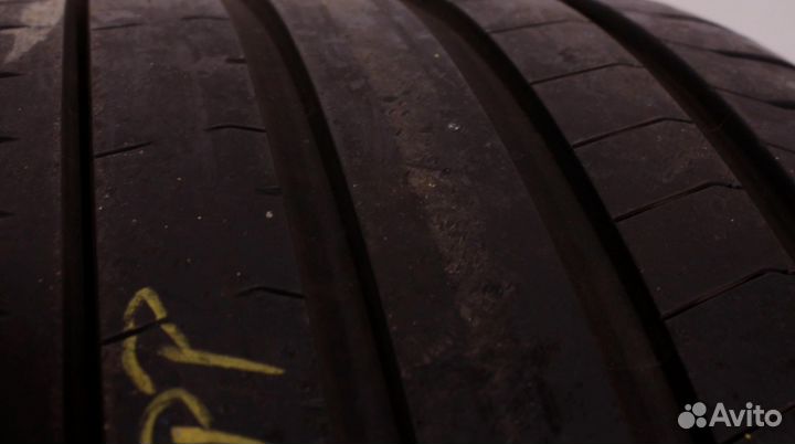 Pirelli P Zero PZ4 275/30 R21 94Y